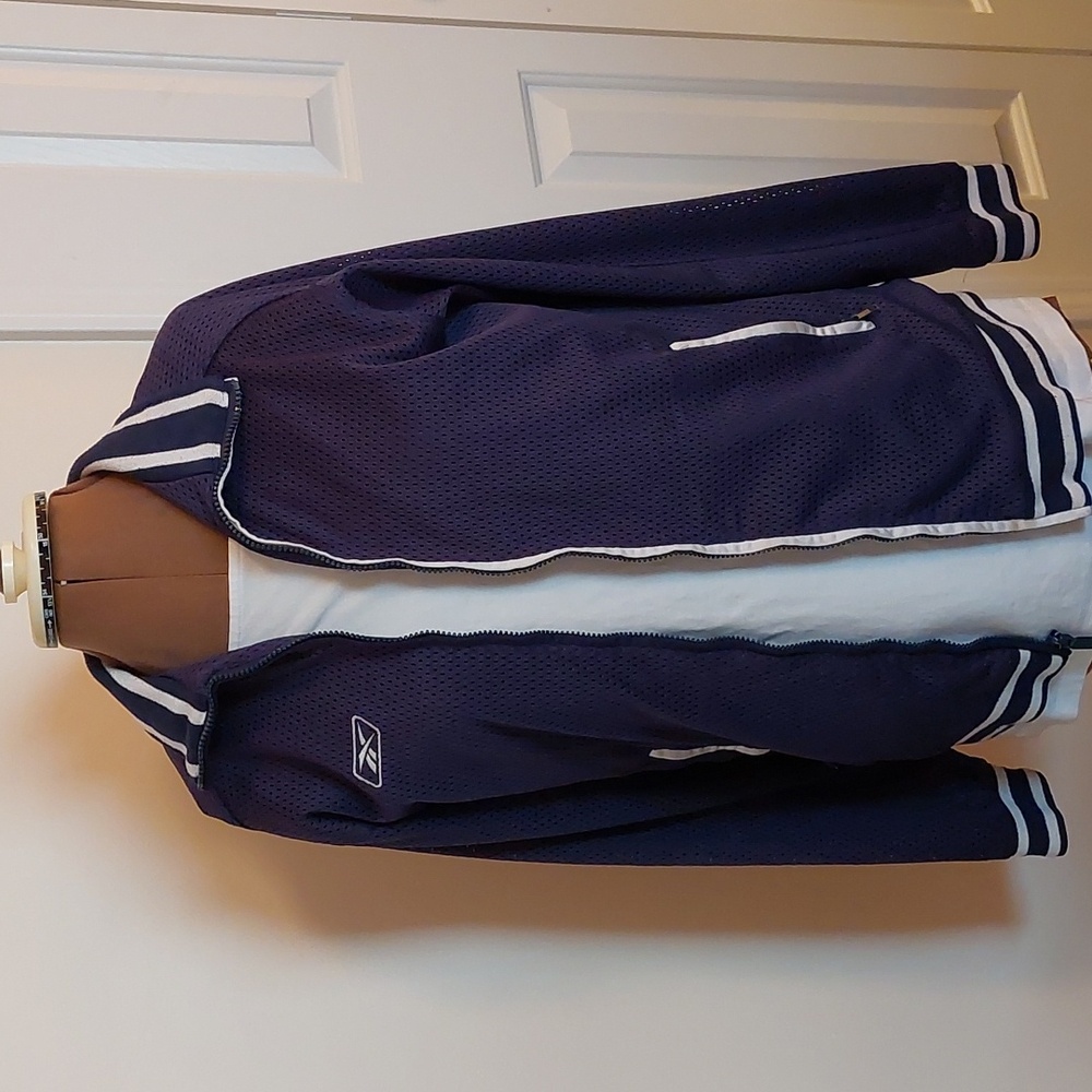 Double layer mesh jacket